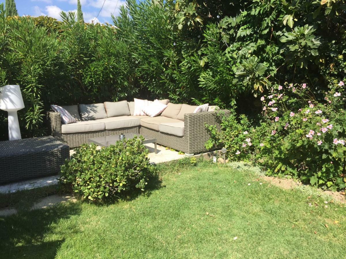Les Aiguieres En Provence Bed and Breakfast Suze-la-Rousse Εξωτερικό φωτογραφία